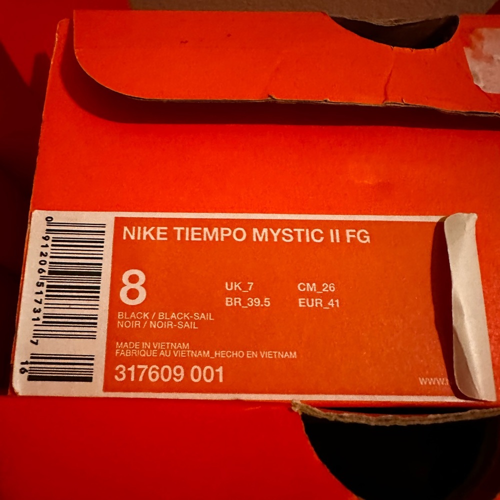 NIKE TIEMPO MYSTIC ll FG Size 7.5
Brand New
7.5 
Soccer cleats